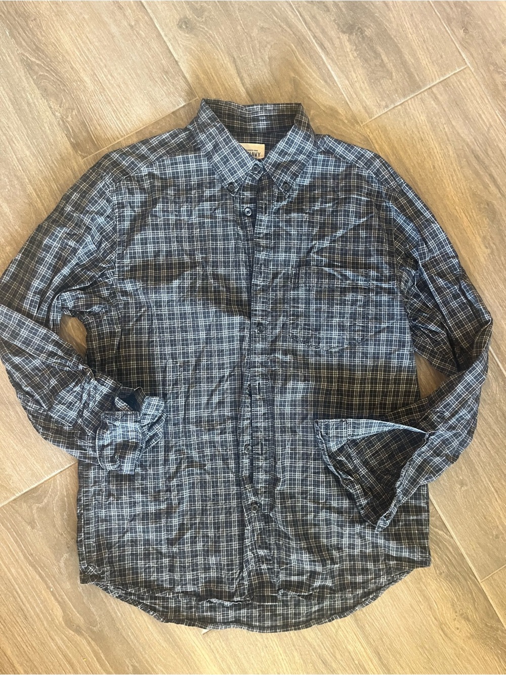 Old Navy Men's Blue and White Plaid Button-Down Shirt